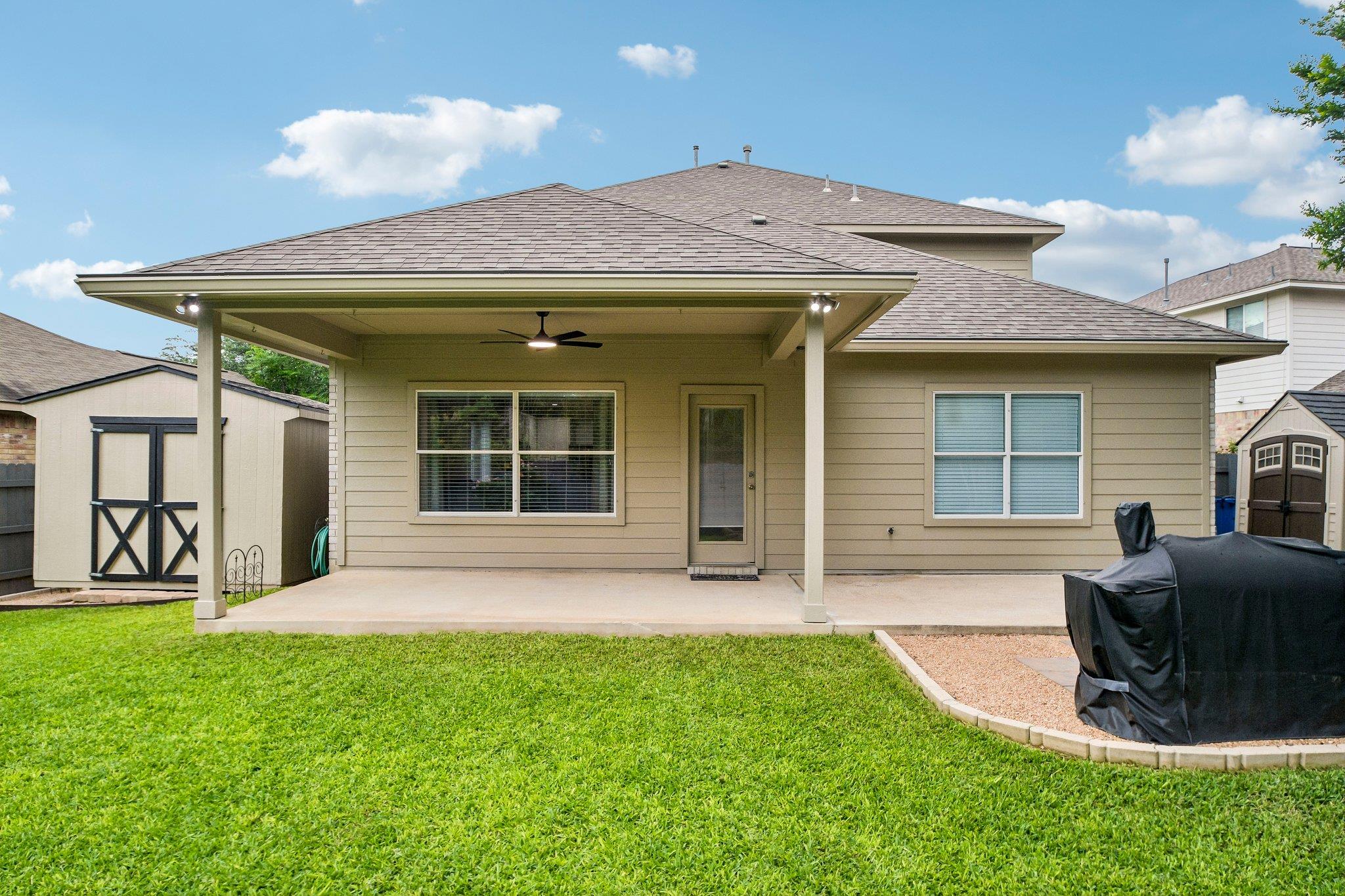 913 Hyde Park Dr, Round Rock, TX 78665