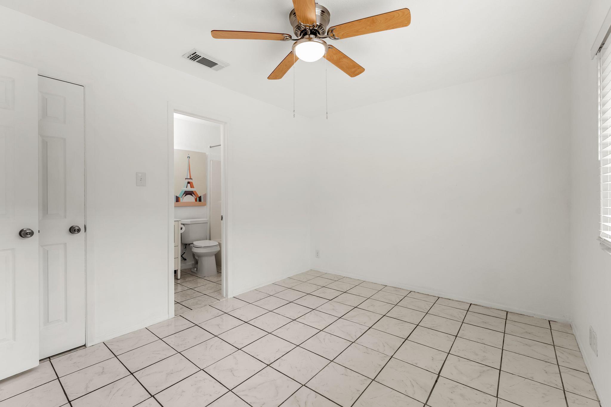 2501 Teri Rd # B, Austin, TX 78744