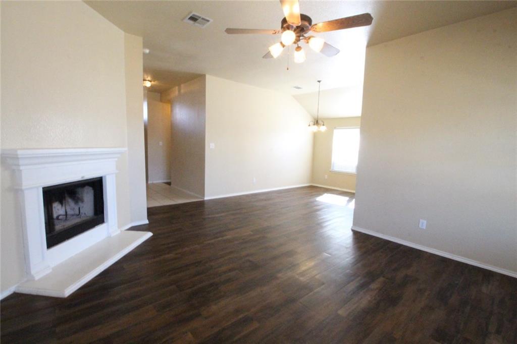 107 Inman Dr, Hutto, TX 78634