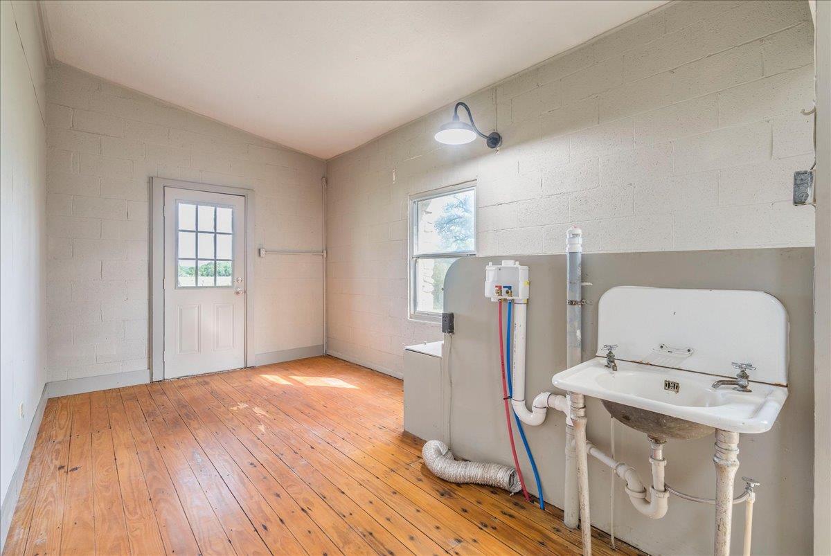 6400 Cypress Rd, Kyle, TX 78640