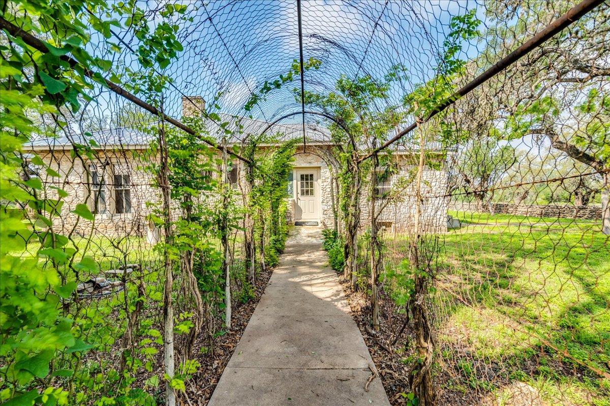 6400 Cypress Rd, Kyle, TX 78640