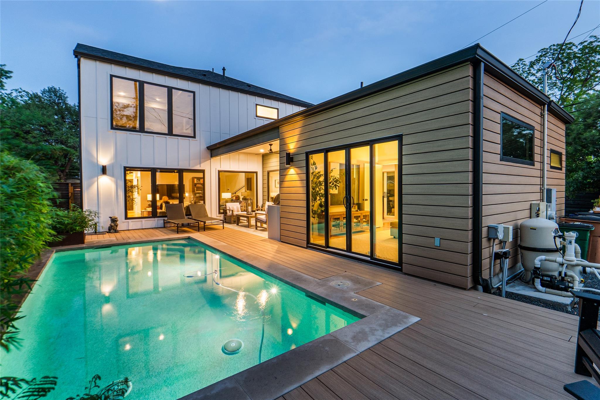 8300 Hathaway Dr, Austin, TX 78757