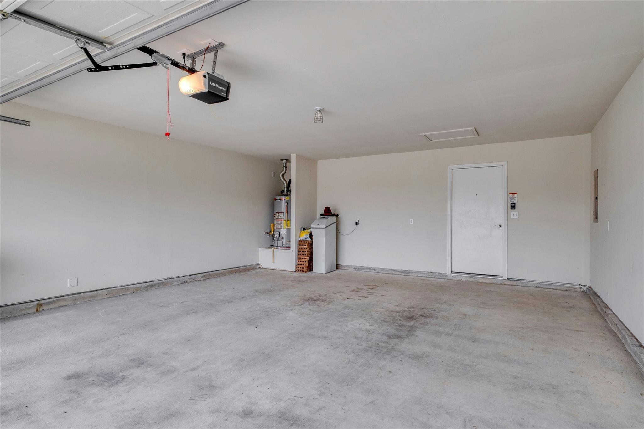 515 Hereford Ln, Georgetown, TX 78633