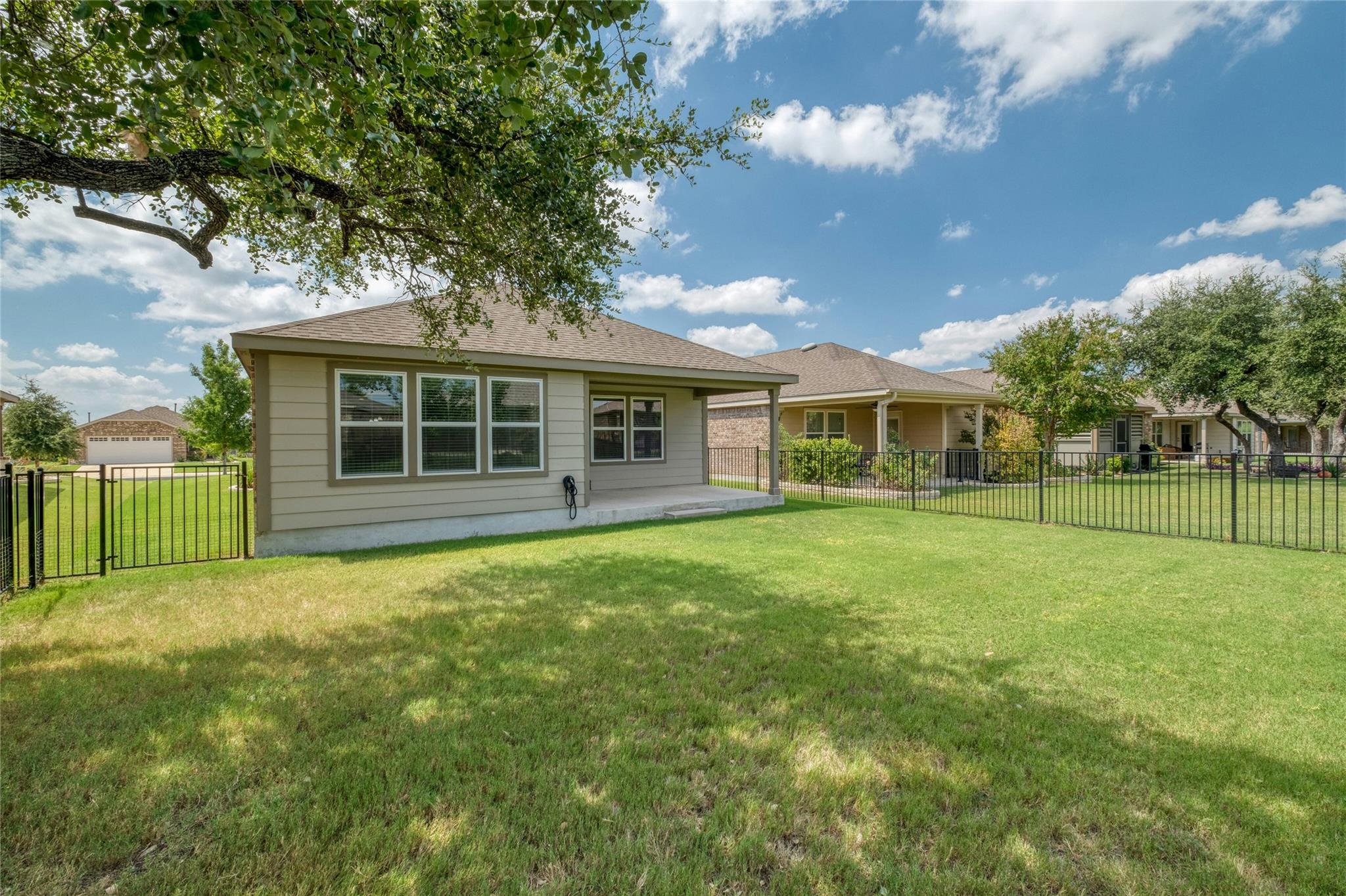 515 Hereford Ln, Georgetown, TX 78633