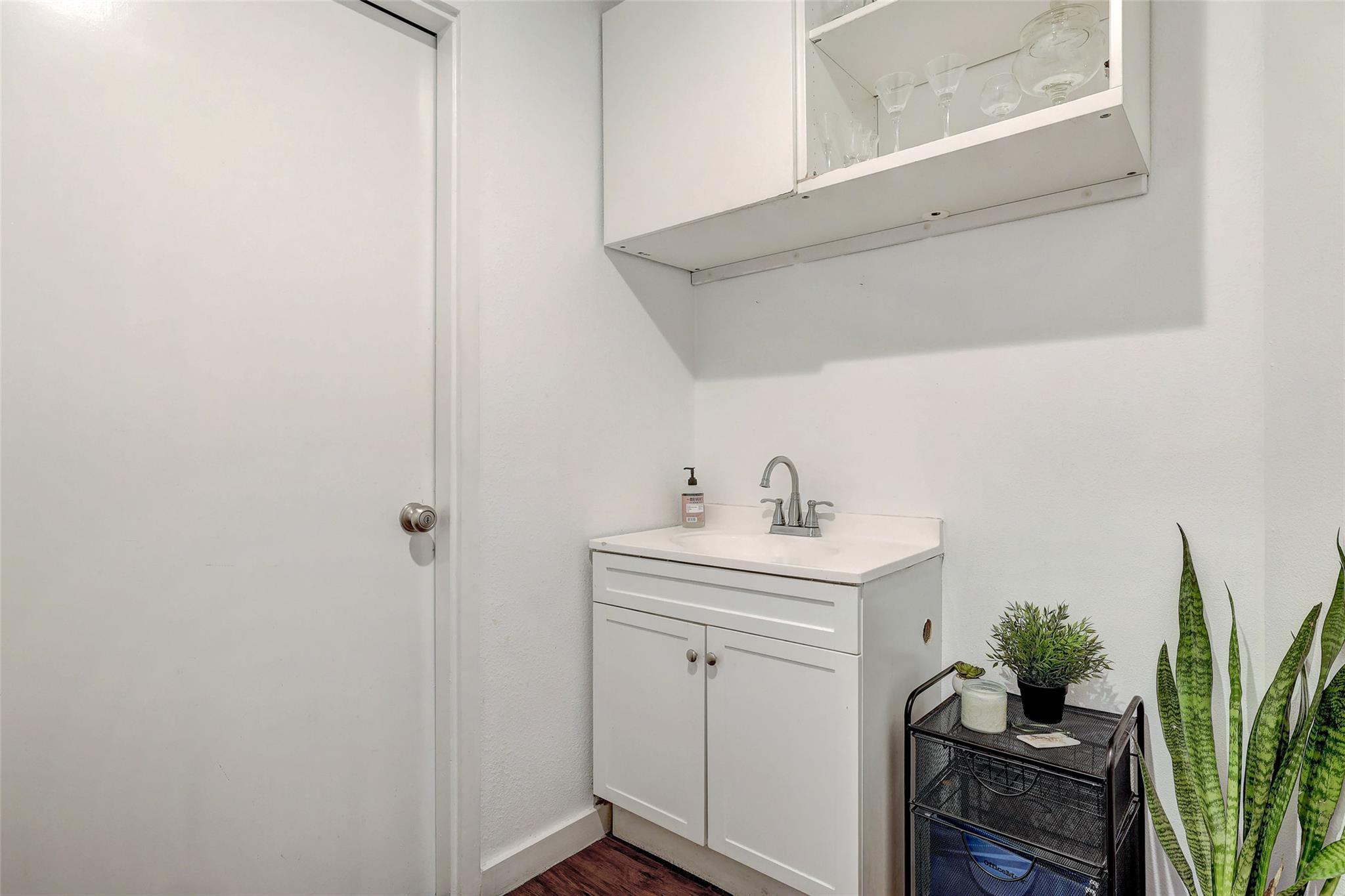 3939 Bee Cave Rd # B-3, West Lake Hills, TX 78746