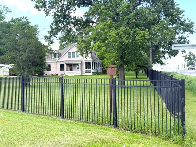 3202 N Travis, Cameron, TX 76520