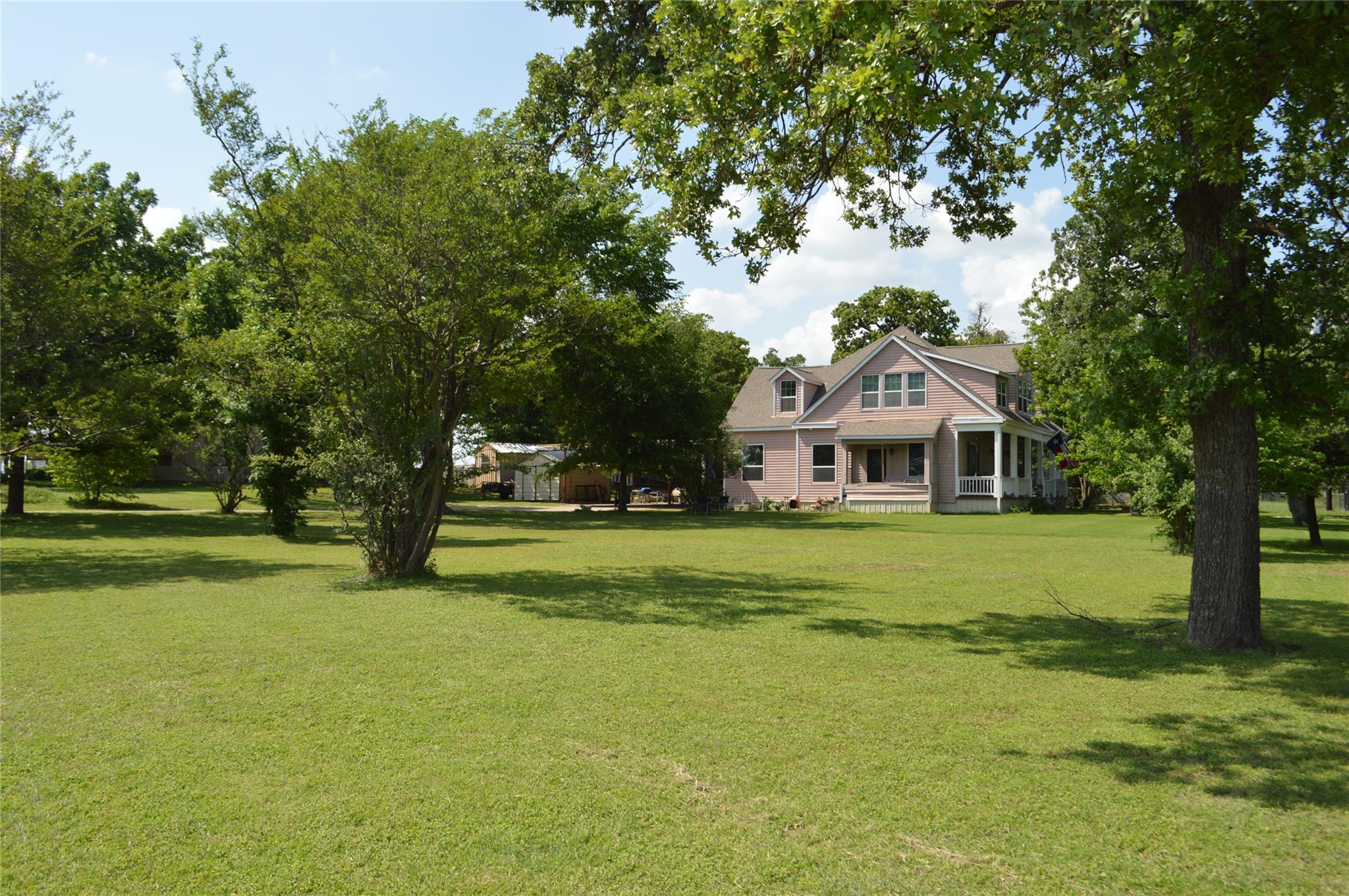 3202 N Travis, Cameron, TX 76520