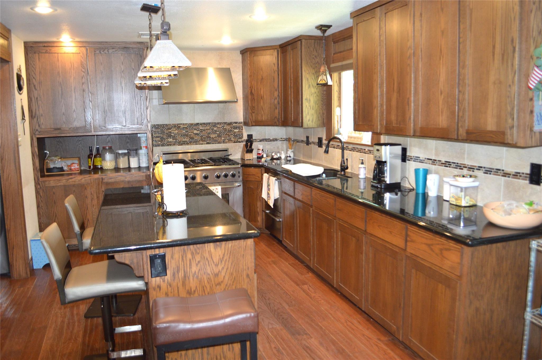 3202 N Travis, Cameron, TX 76520