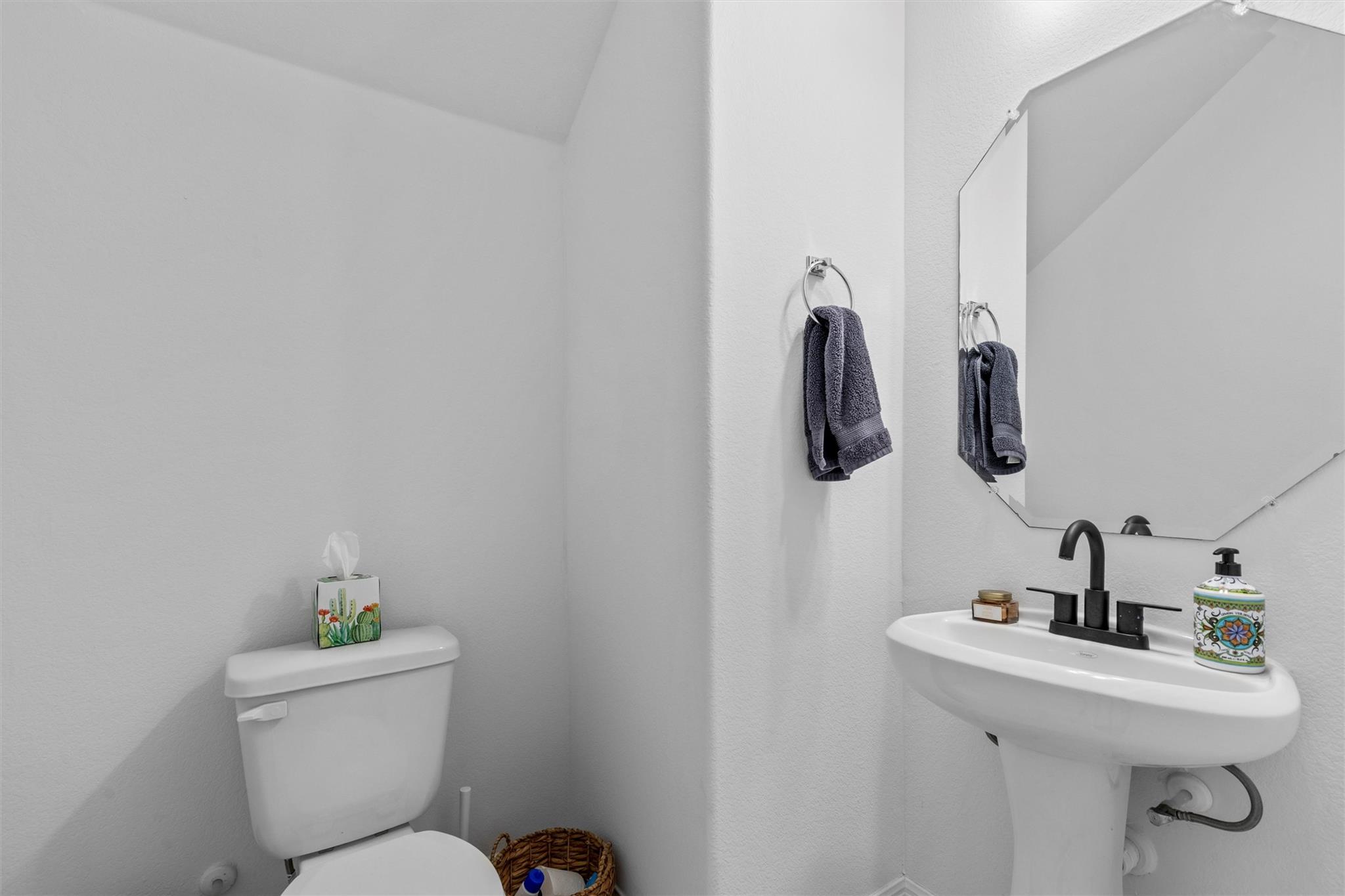 6201 Pine Leaf Trl, Austin, TX 78747