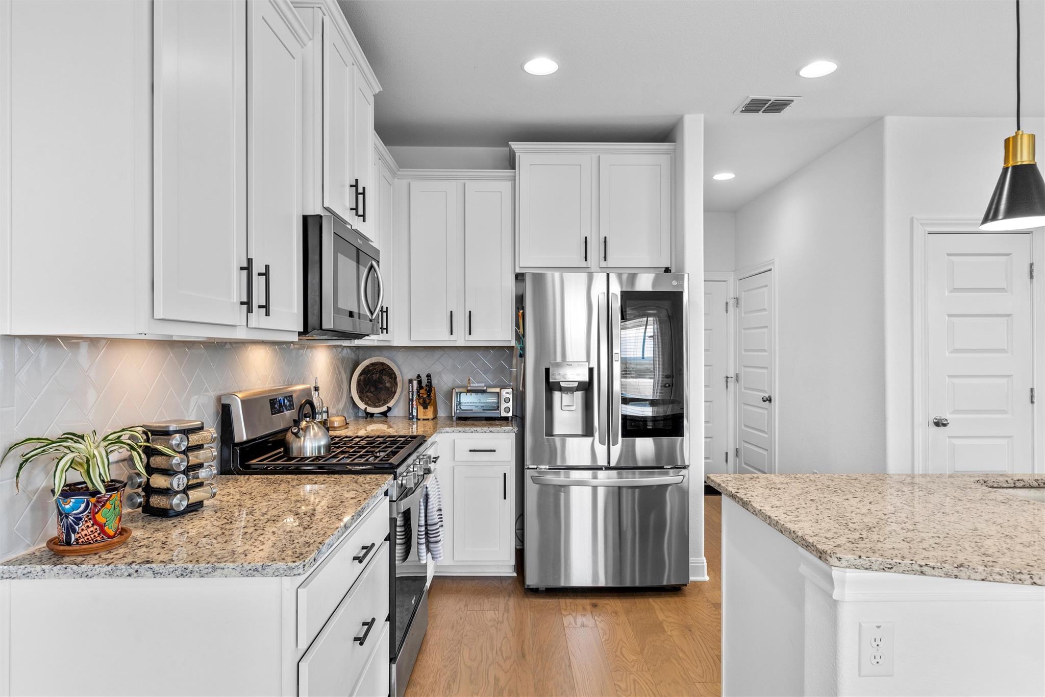 6201 Pine Leaf Trl, Austin, TX 78747