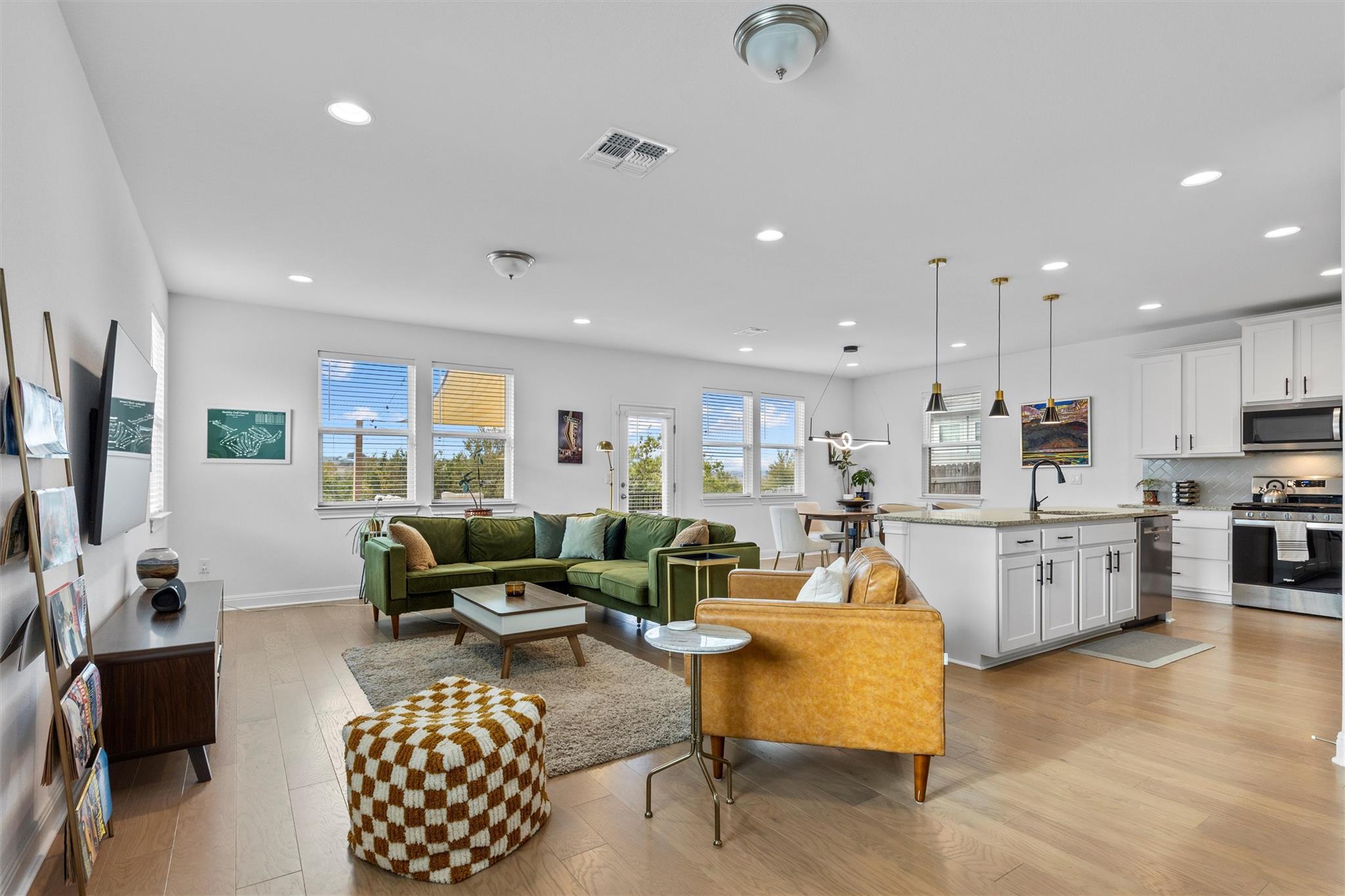 6201 Pine Leaf Trl, Austin, TX 78747