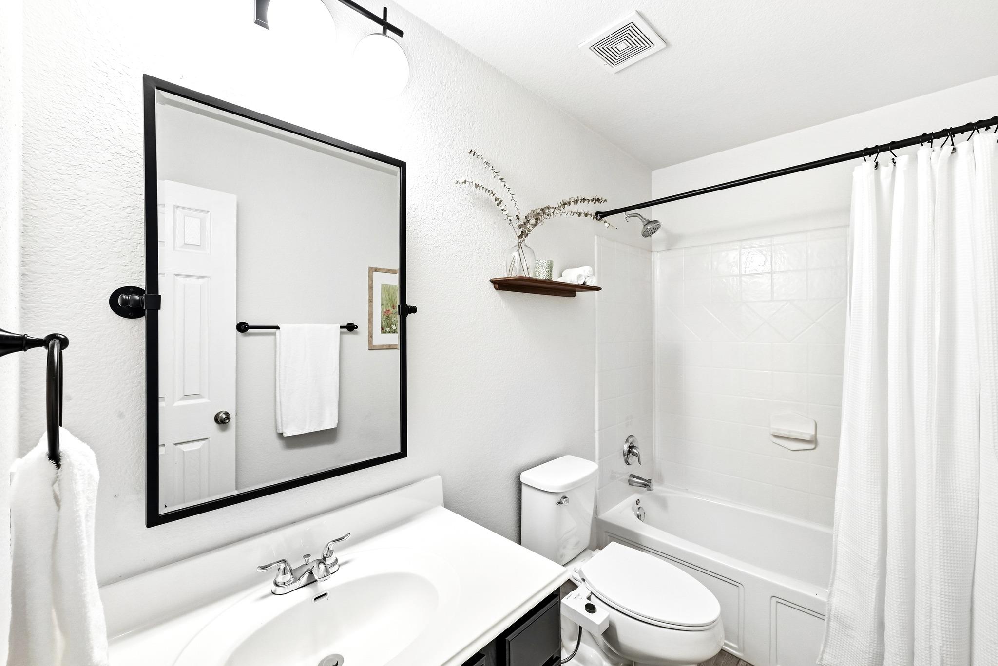 184 Coral Stone Trl, Buda, TX 78610