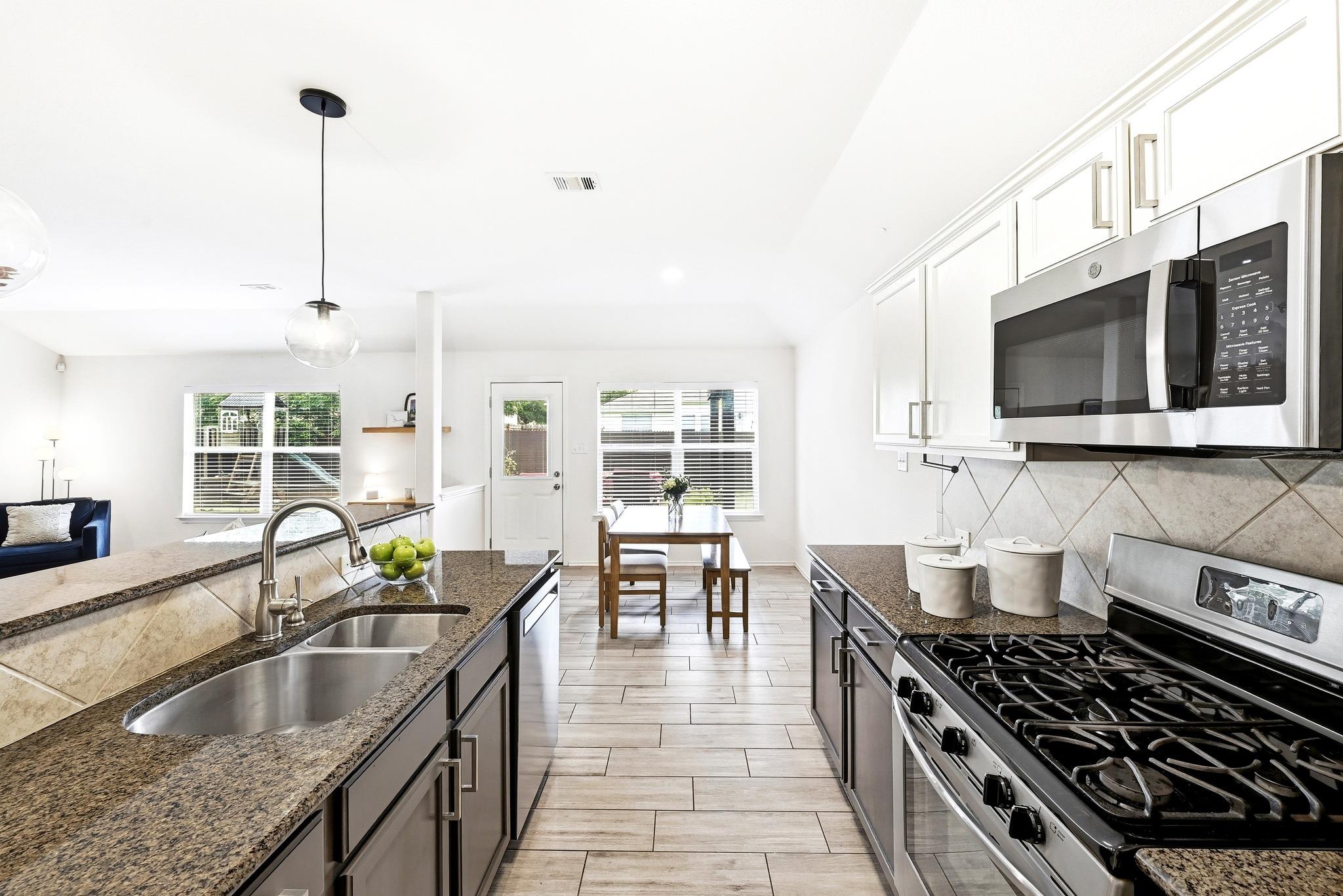 184 Coral Stone Trl, Buda, TX 78610