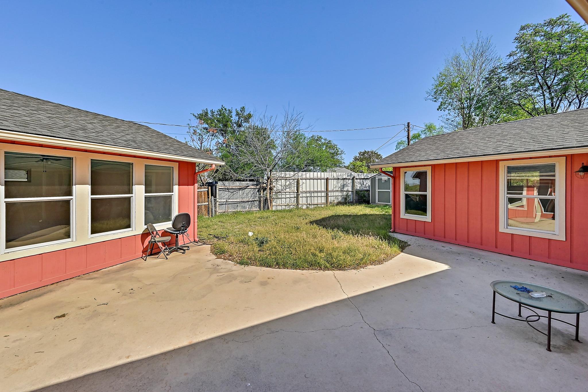 757 Cypress Ln, Cottonwood Shores, TX 78657