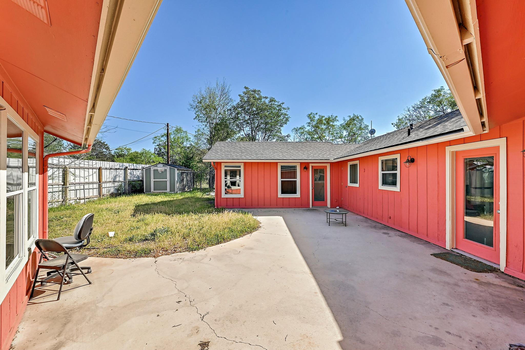 757 Cypress Ln, Cottonwood Shores, TX 78657