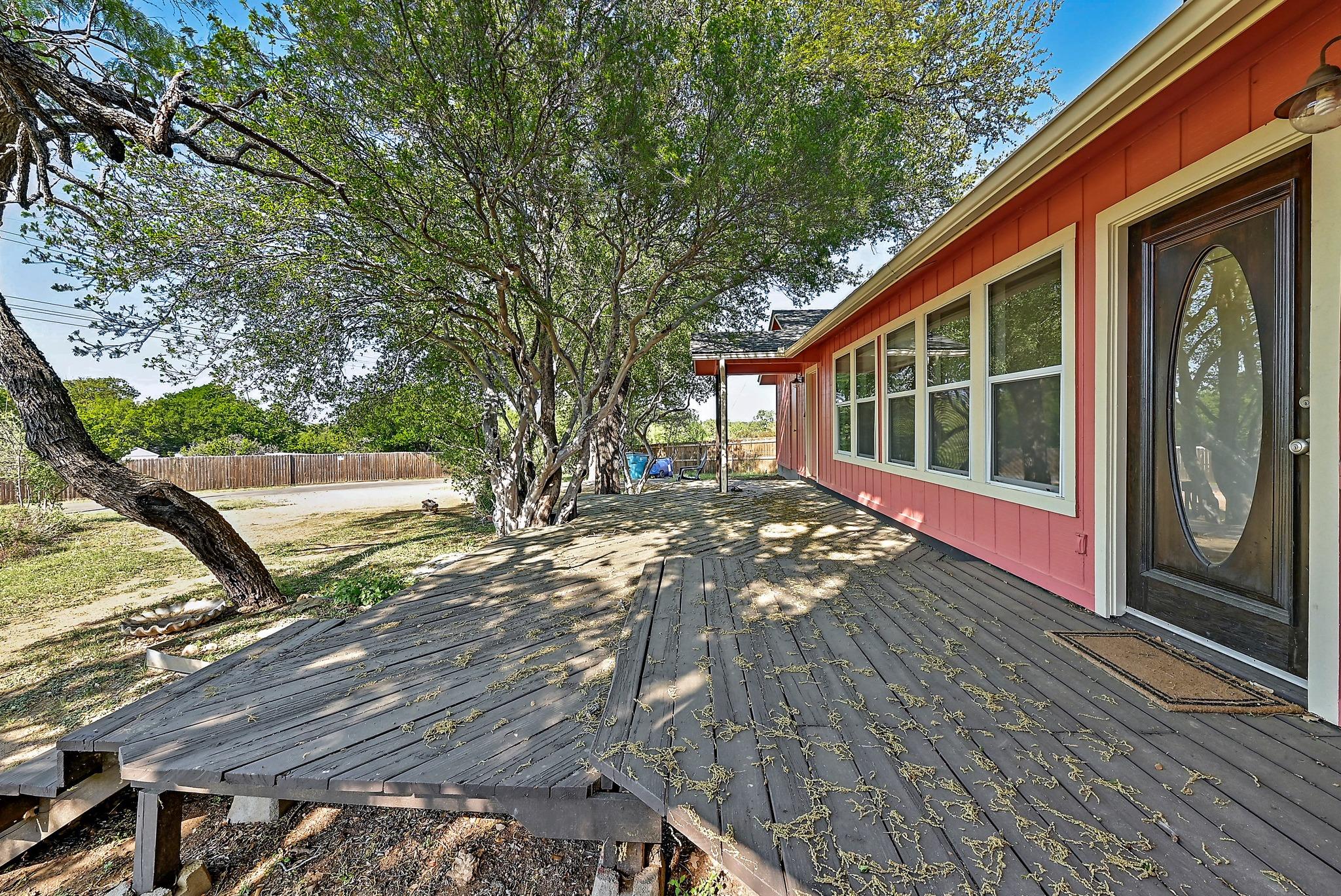 757 Cypress Ln, Cottonwood Shores, TX 78657