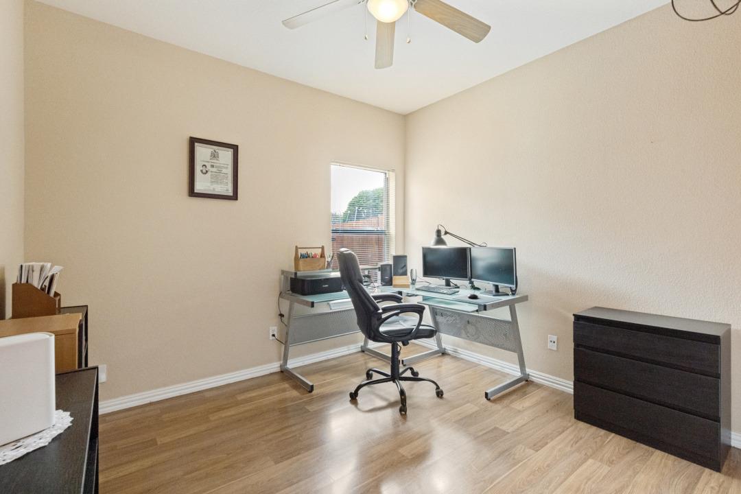 903 Ranchero Rd, Leander, TX 78641