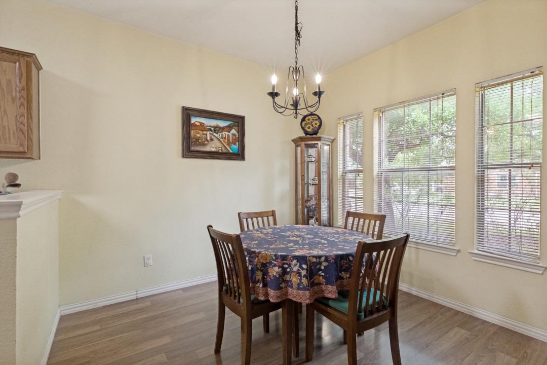 903 Ranchero Rd, Leander, TX 78641
