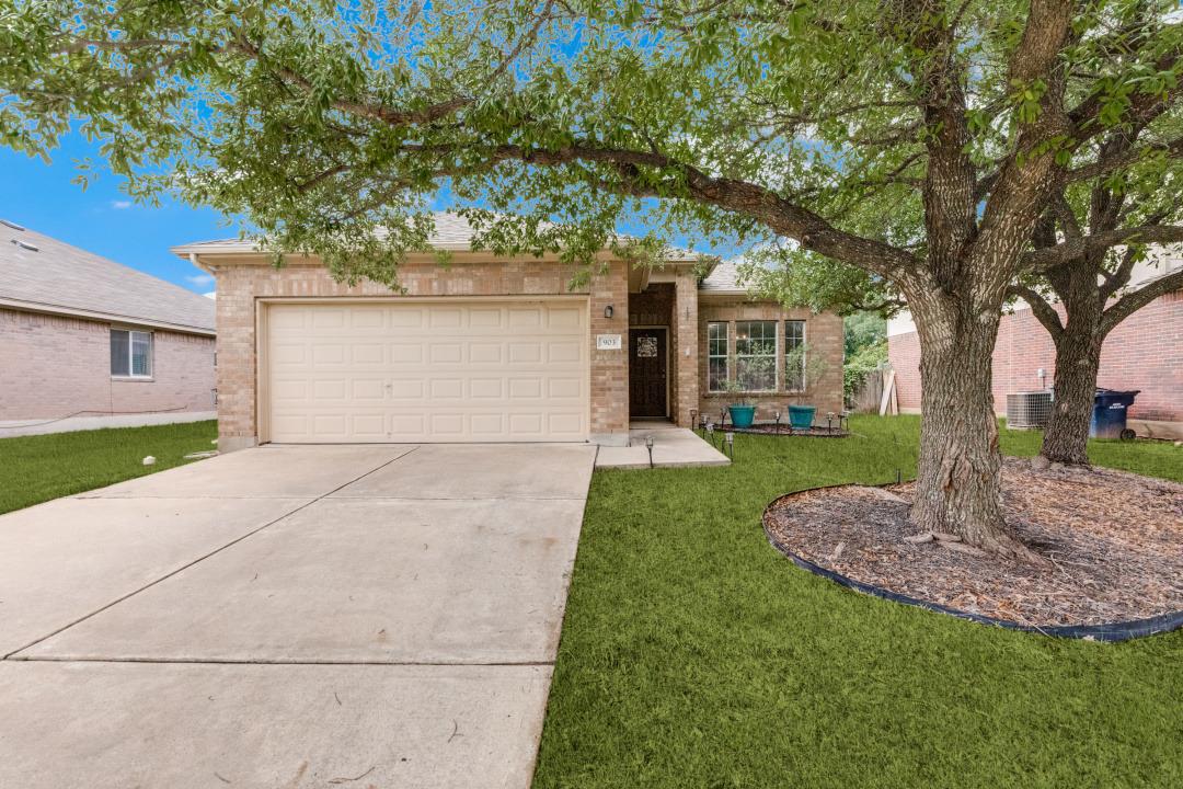 903 Ranchero Rd, Leander, TX 78641