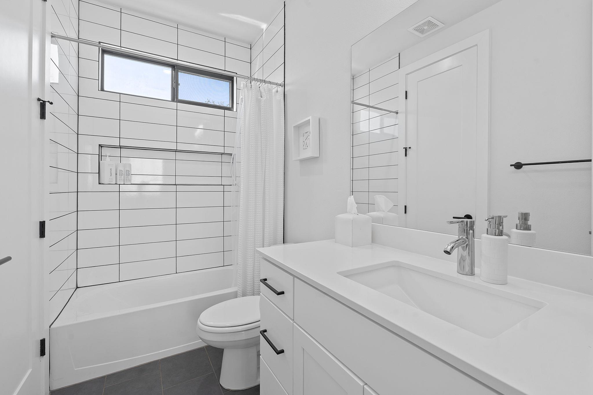 1168 Ridgeway Dr # 2, Austin, TX 78702