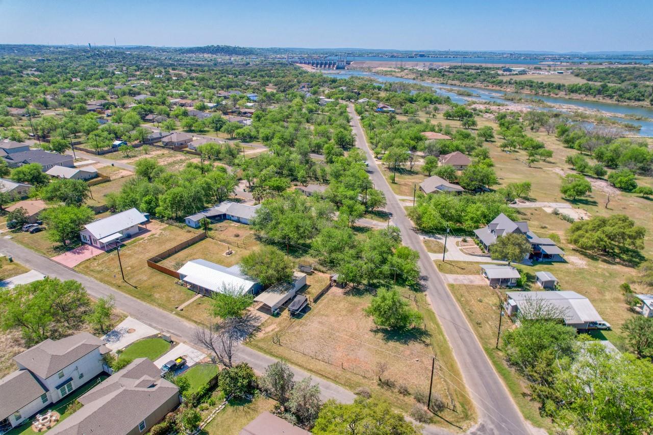 874 Pine Ln, Cottonwood Shores, TX 78639