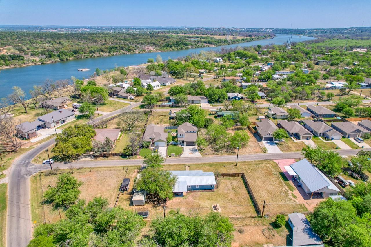 874 Pine Ln, Cottonwood Shores, TX 78639