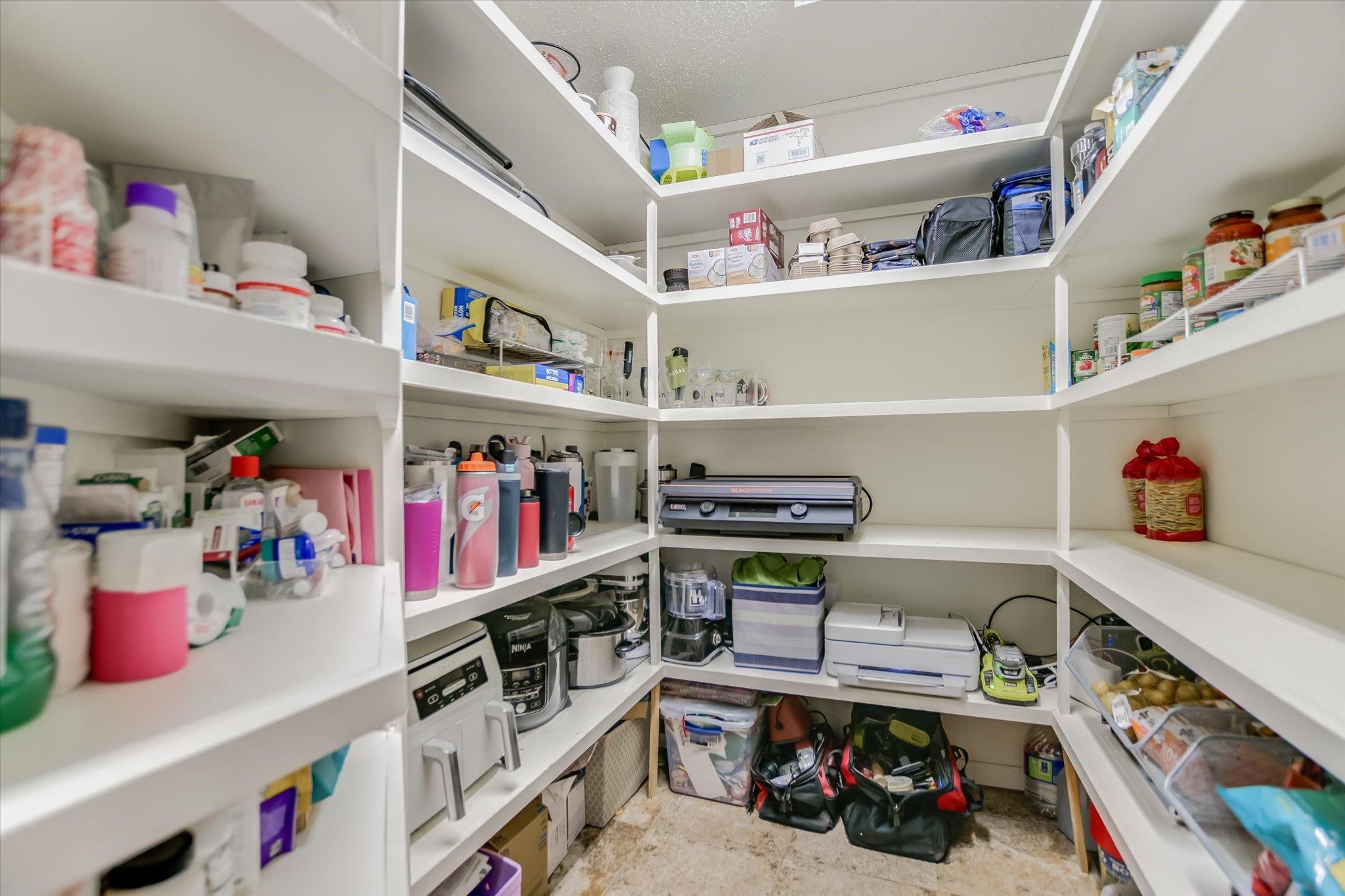 874 Pine Ln, Cottonwood Shores, TX 78639