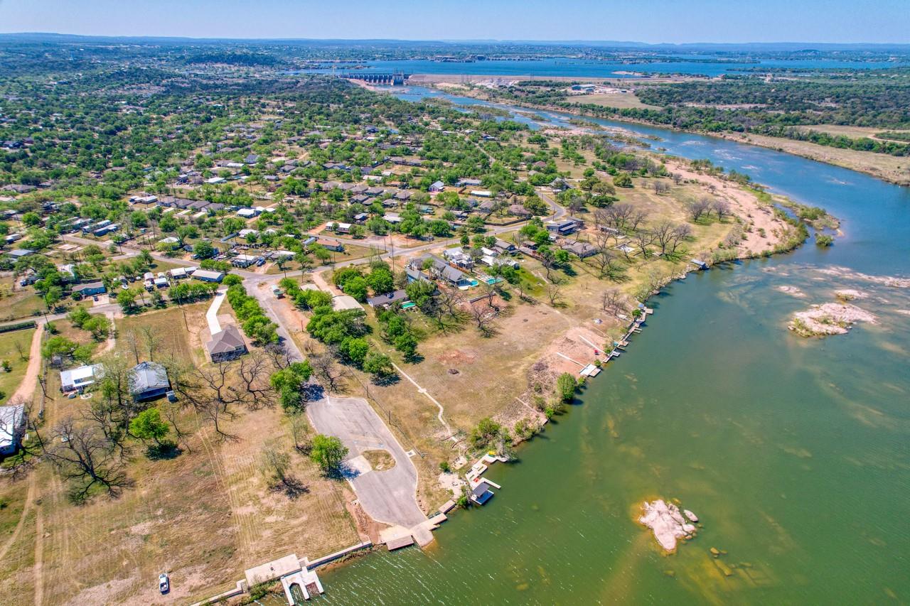 874 Pine Ln, Cottonwood Shores, TX 78639