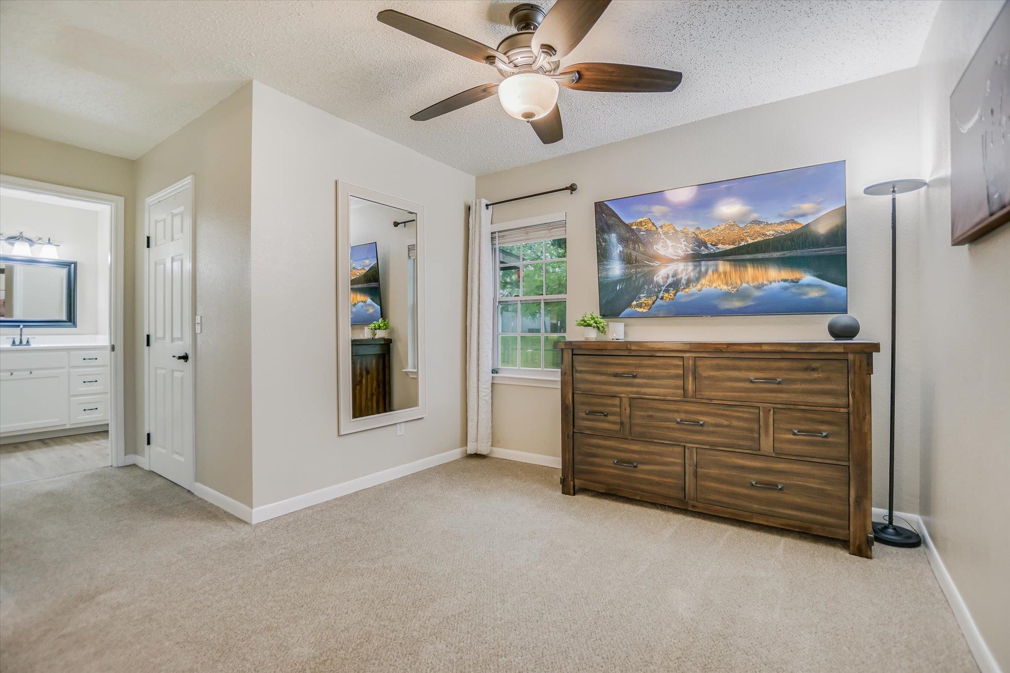 874 Pine Ln, Cottonwood Shores, TX 78639