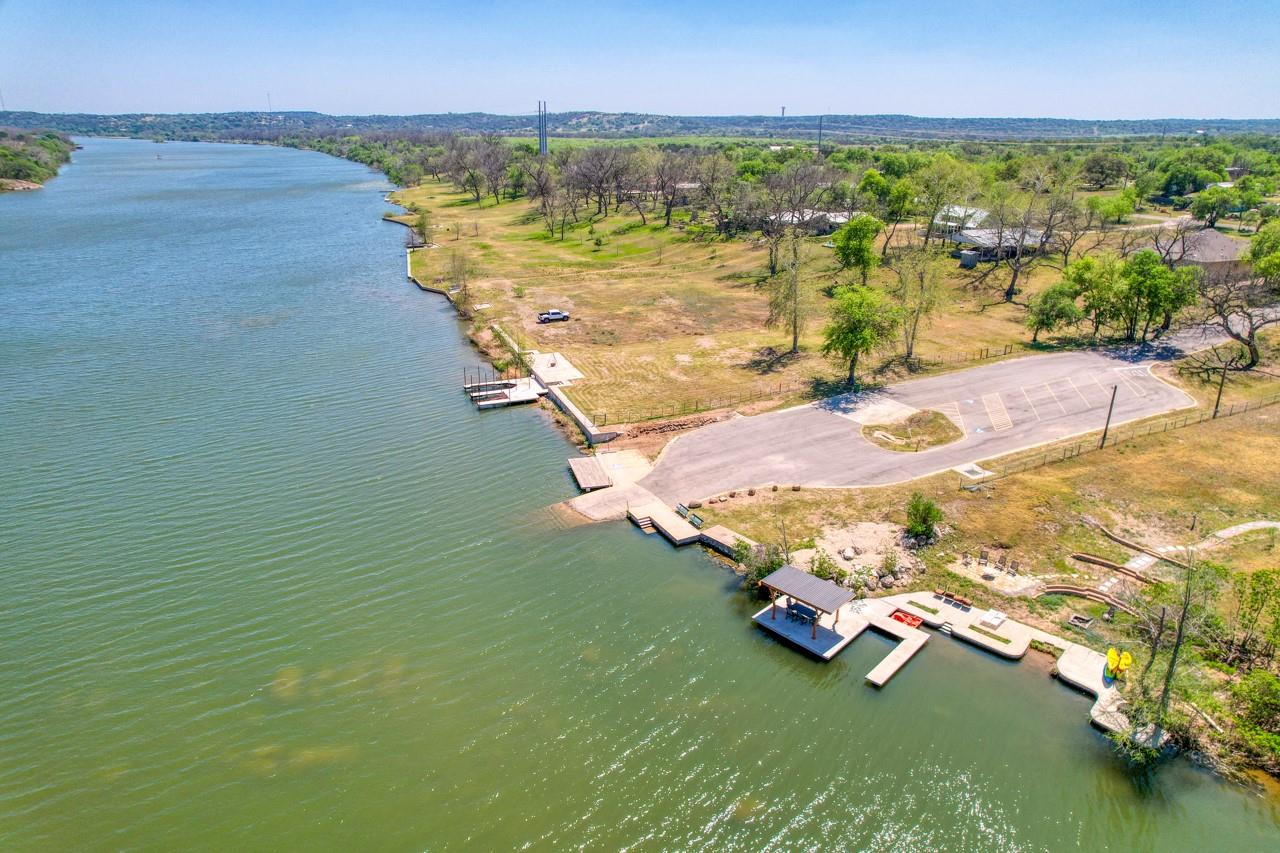 874 Pine Ln, Cottonwood Shores, TX 78639