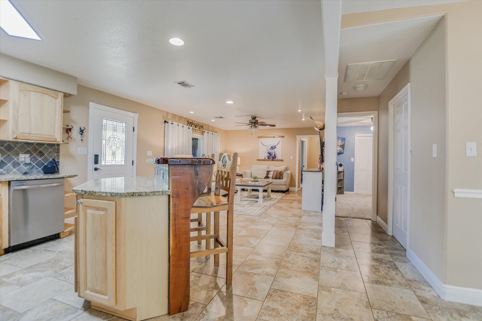 874 Pine Ln, Cottonwood Shores, TX 78639