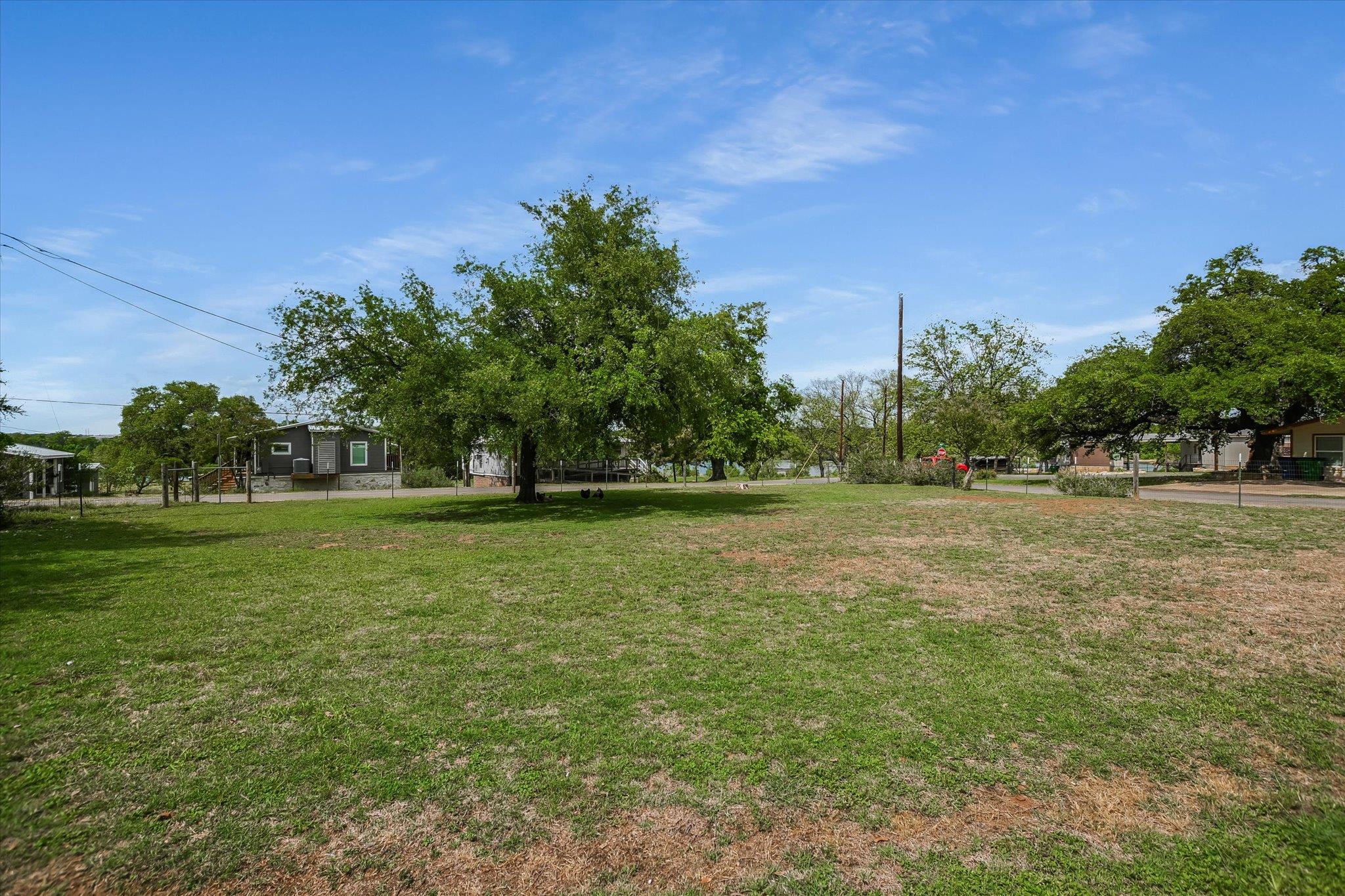 874 Pine Ln, Cottonwood Shores, TX 78639