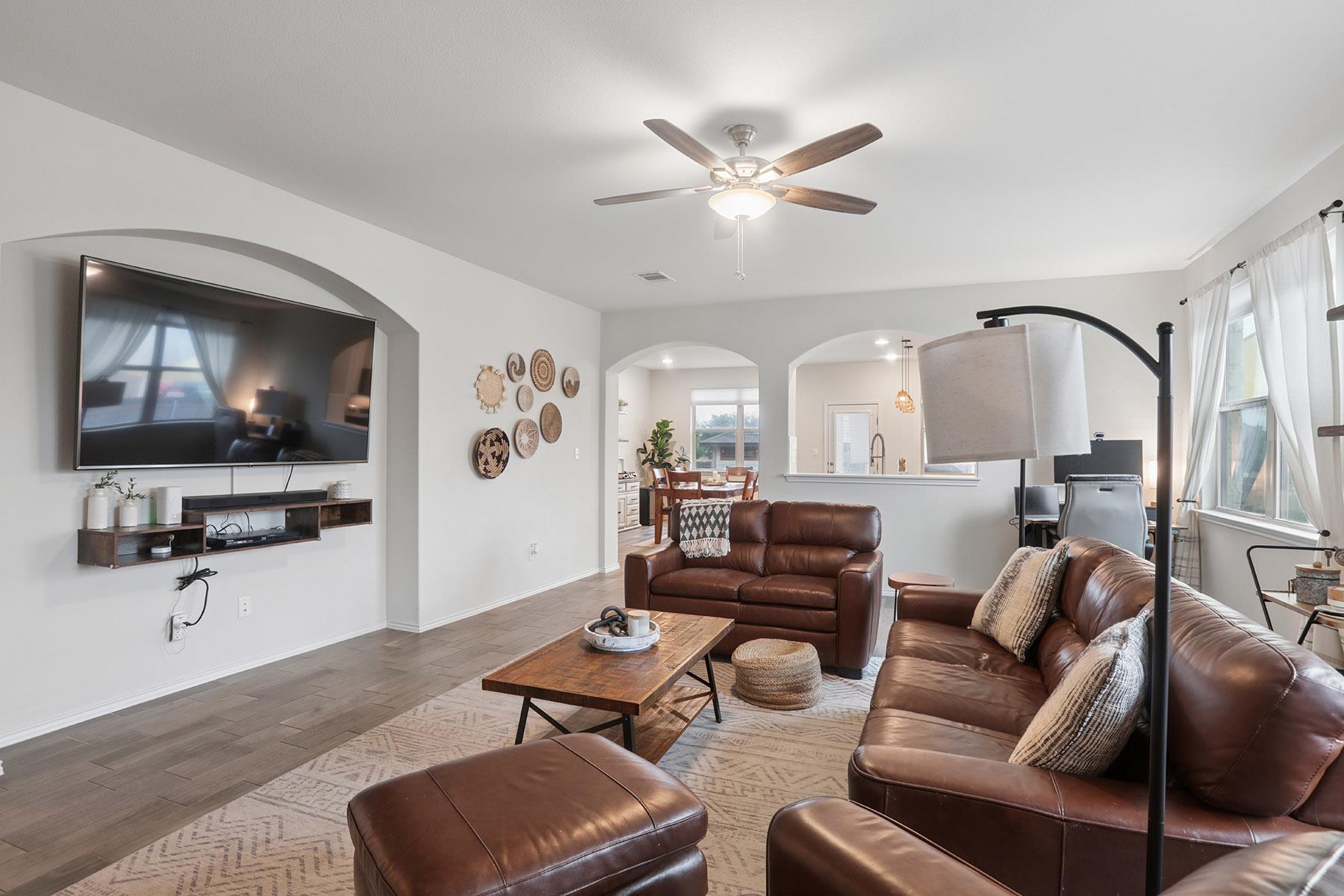 732 Manzano Ln, Pflugerville, TX 78660