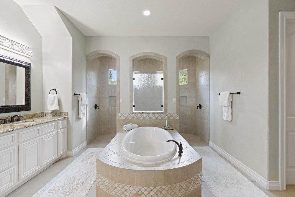 1177 Bluff Woods Dr, Driftwood, TX 78619