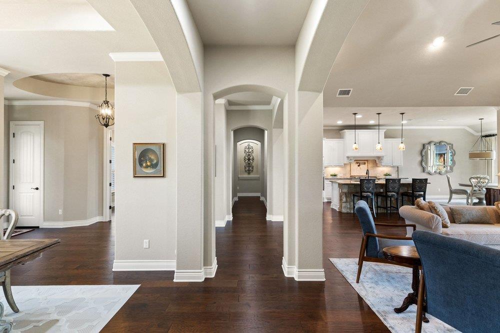 1177 Bluff Woods Dr, Driftwood, TX 78619