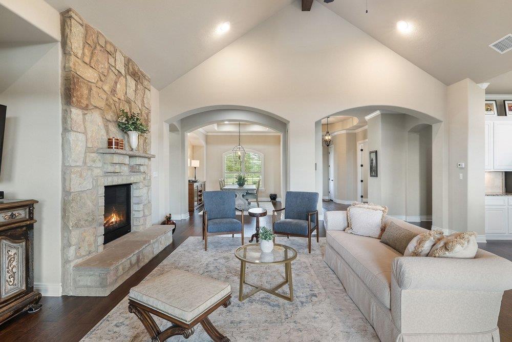 1177 Bluff Woods Dr, Driftwood, TX 78619