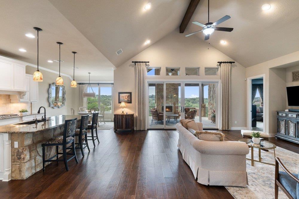 1177 Bluff Woods Dr, Driftwood, TX 78619