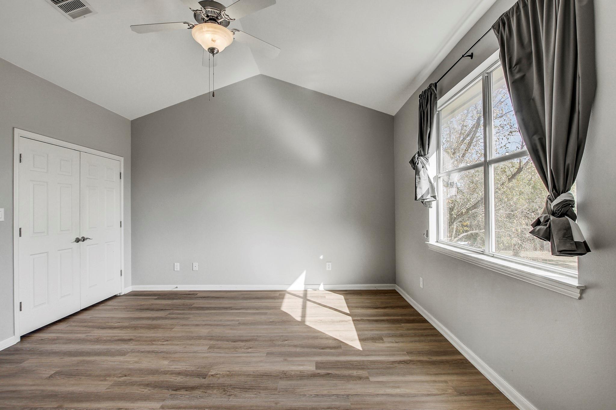 512 Eberhart Ln # 1207, Austin, TX 78745