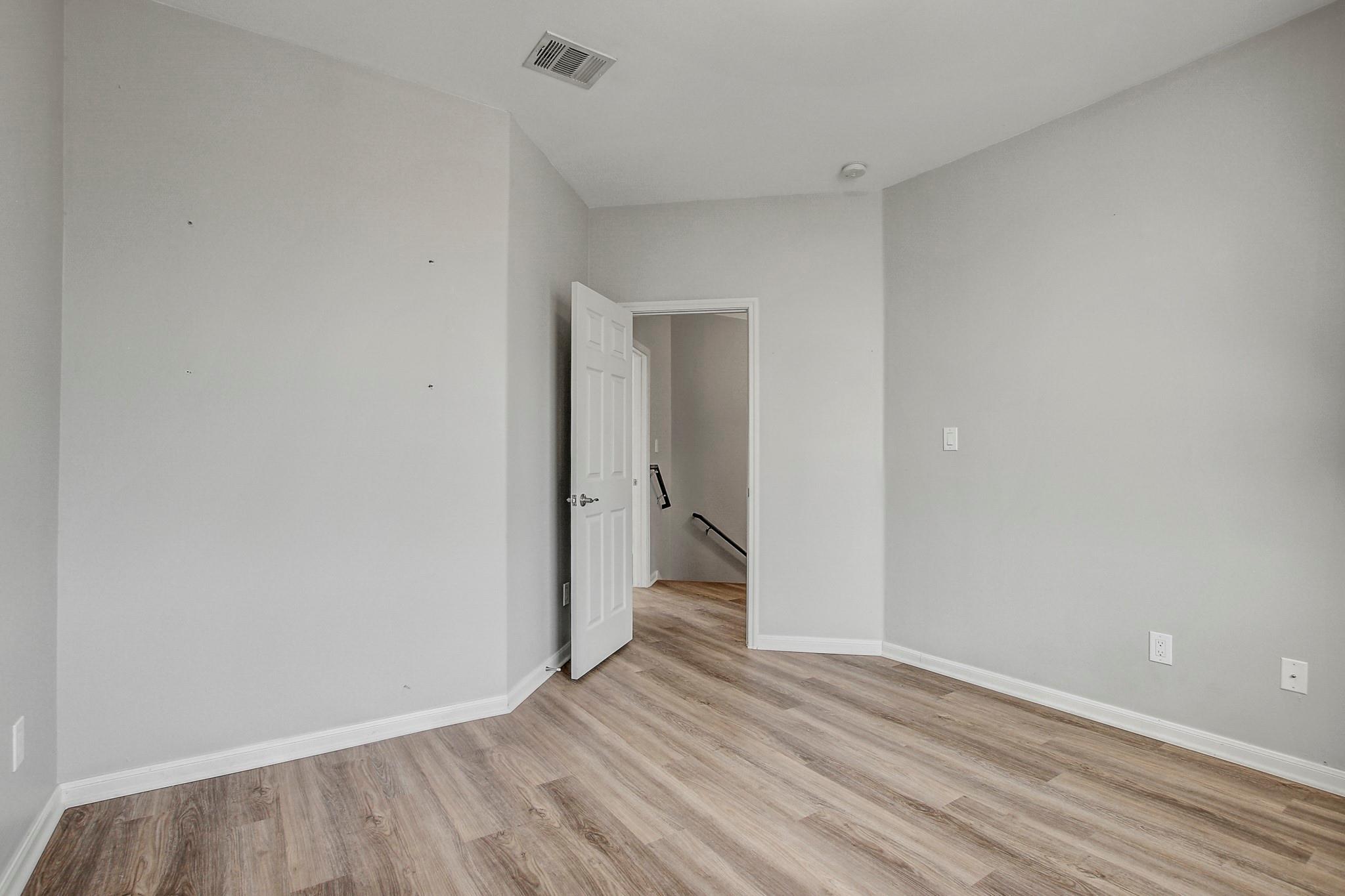 512 Eberhart Ln # 1207, Austin, TX 78745