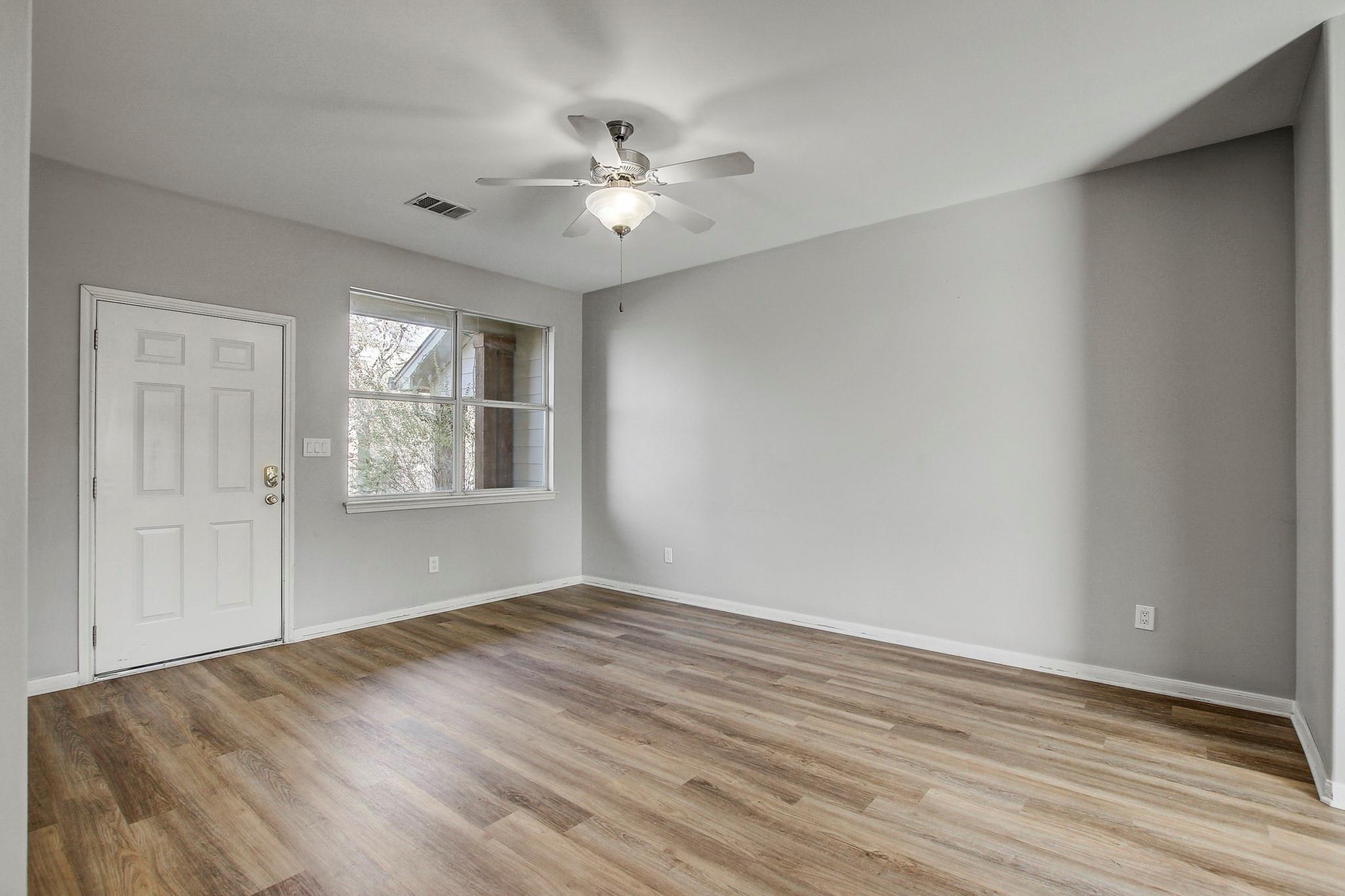 512 Eberhart Ln # 1207, Austin, TX 78745