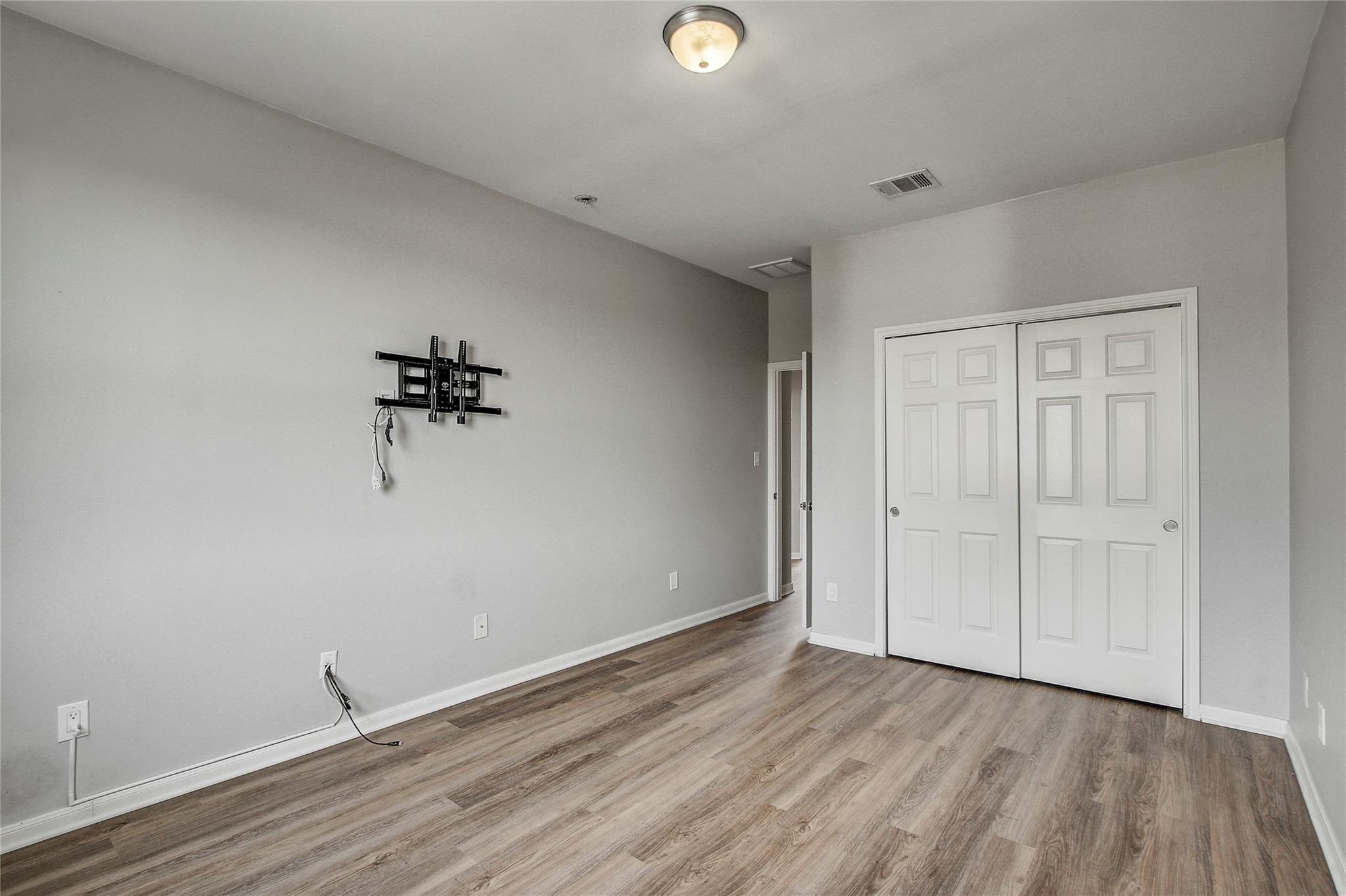 512 Eberhart Ln # 1207, Austin, TX 78745