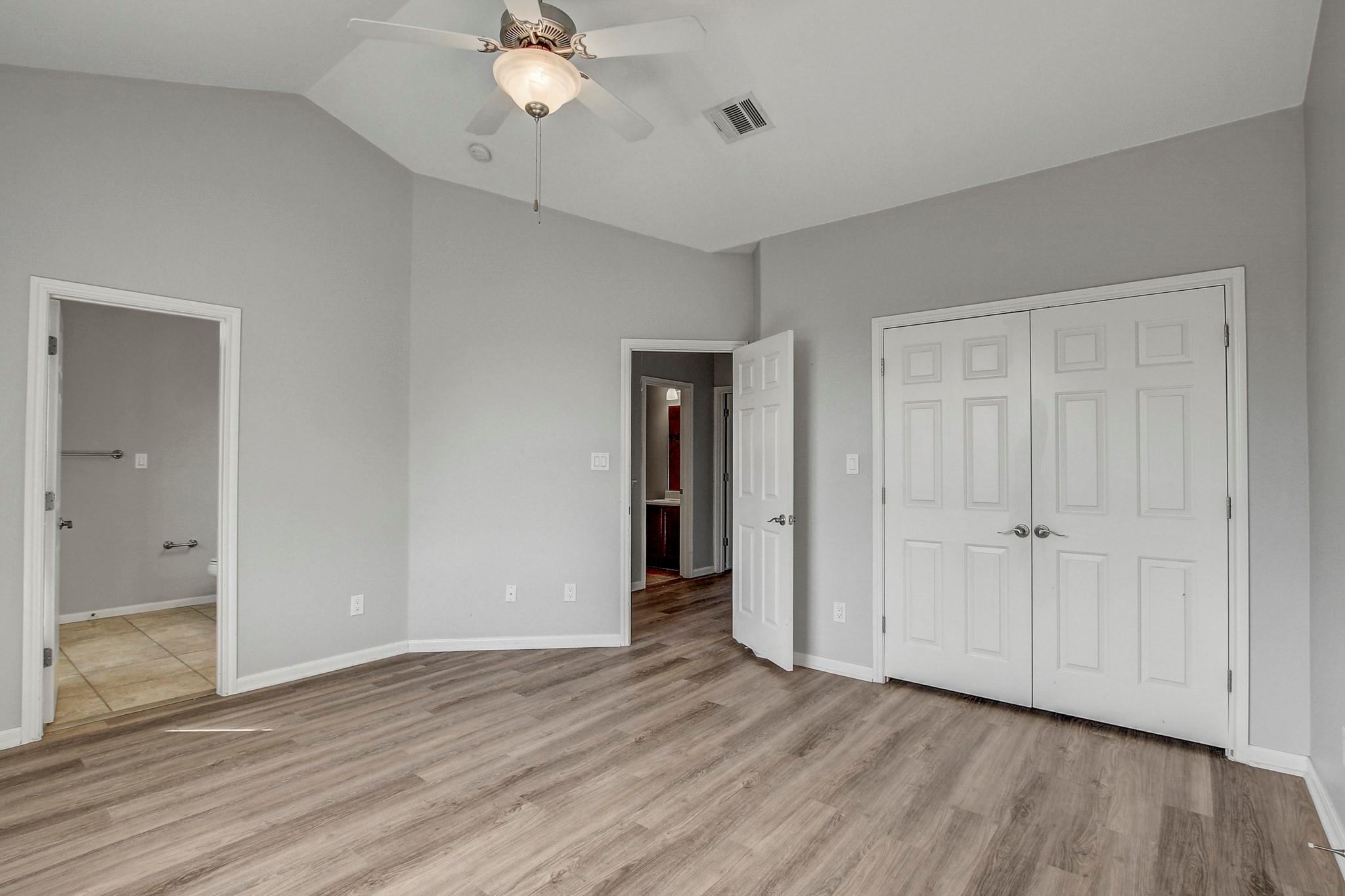 512 Eberhart Ln # 1207, Austin, TX 78745