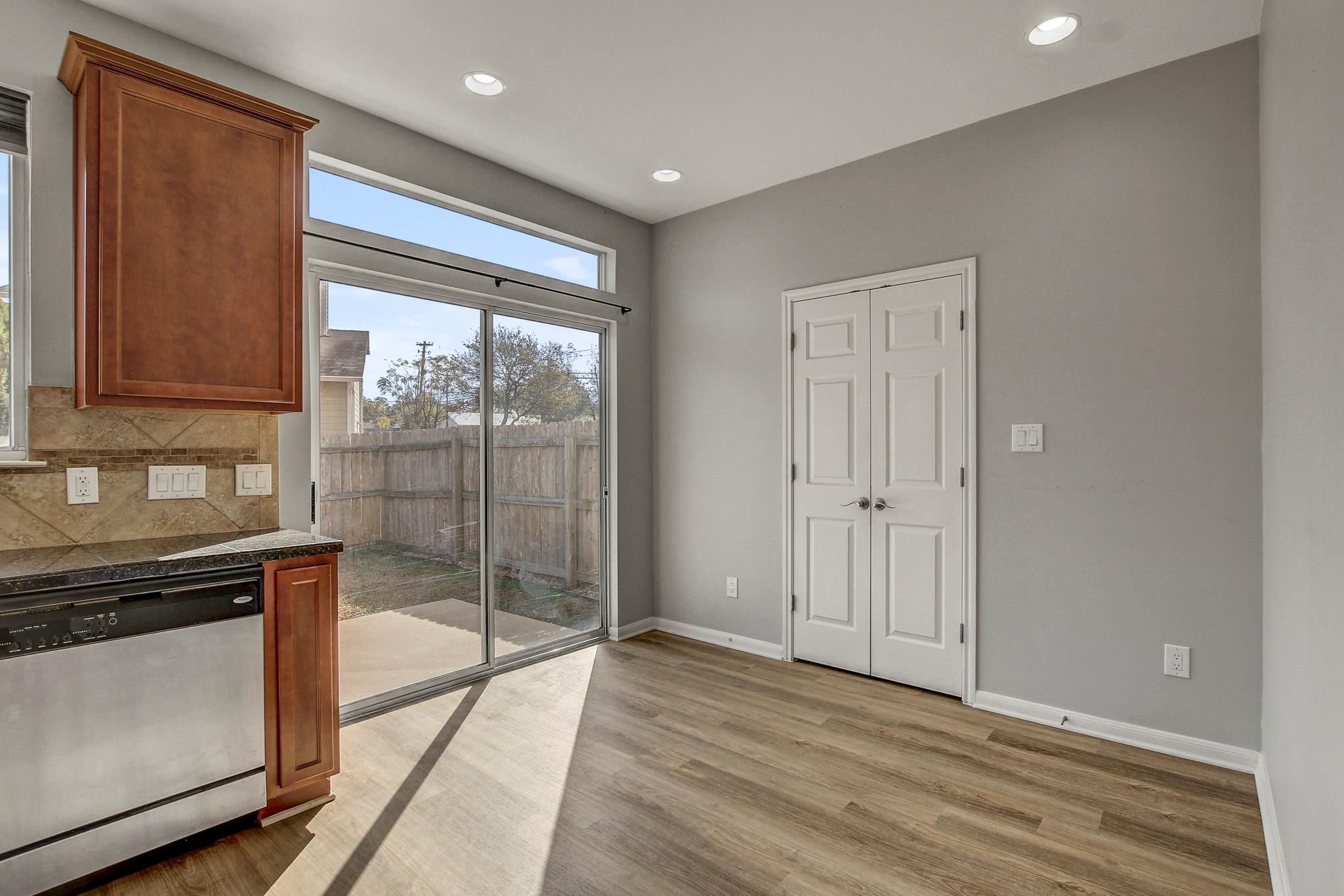 512 Eberhart Ln # 1207, Austin, TX 78745