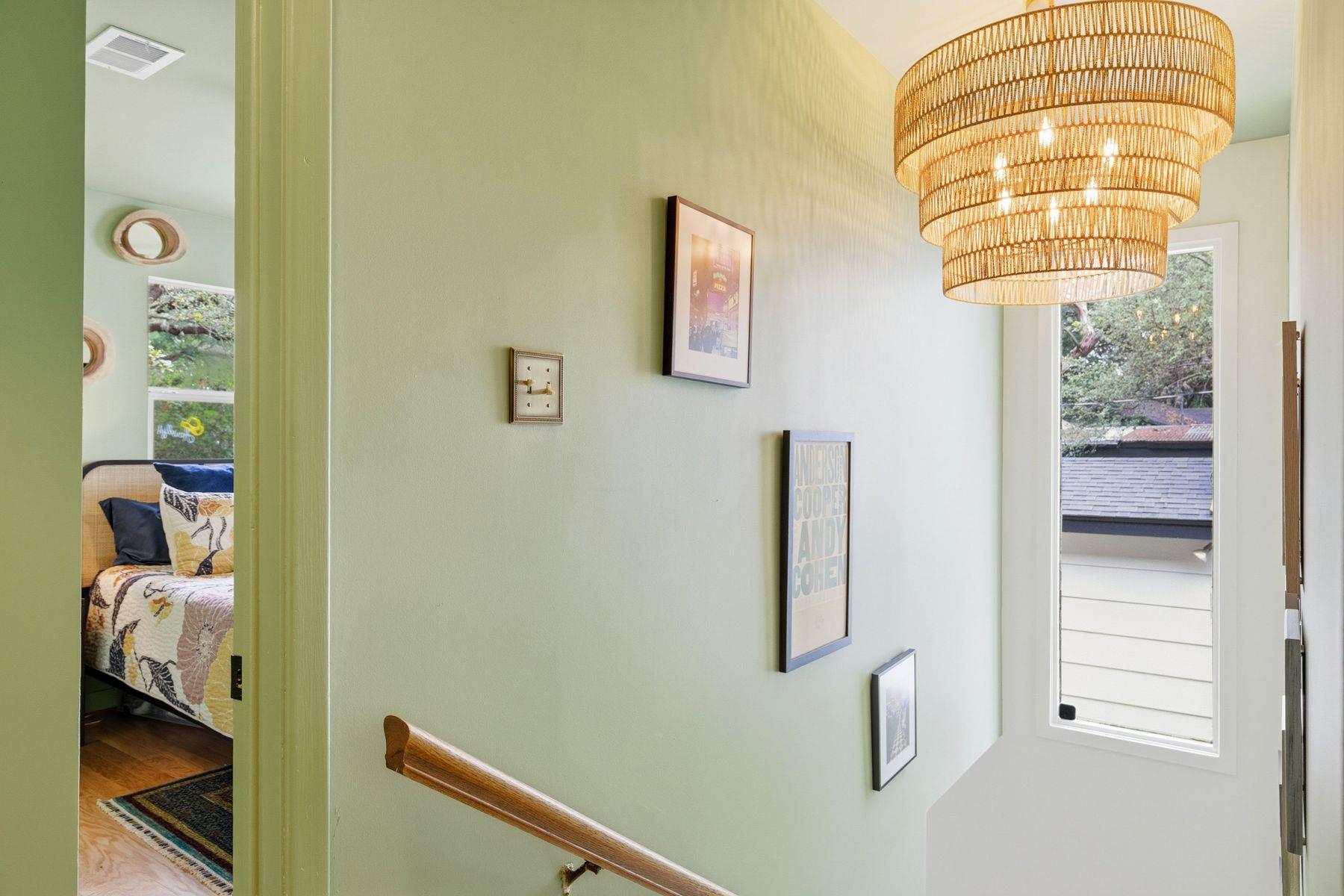 1106 Mission Rdg # B, Austin, TX 78704