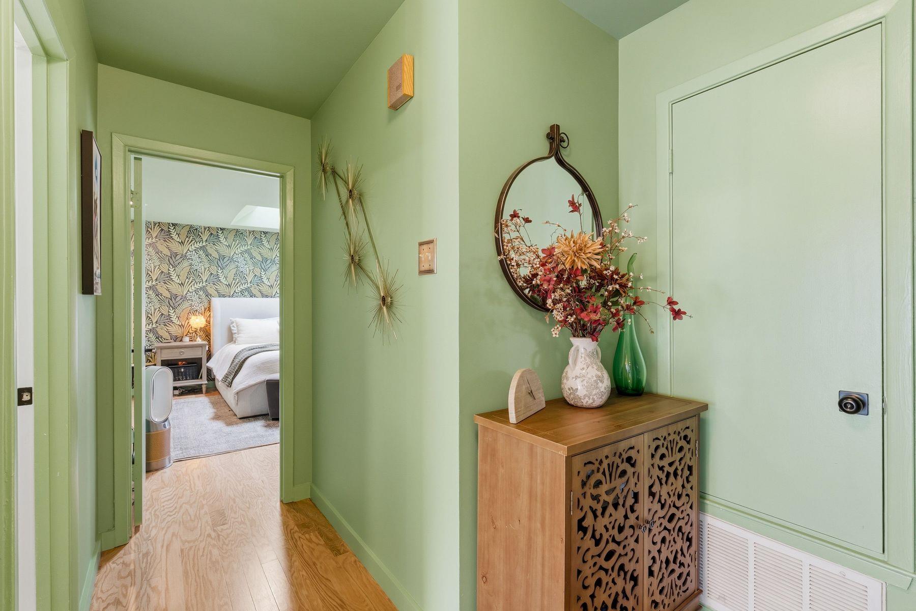 1106 Mission Rdg # B, Austin, TX 78704
