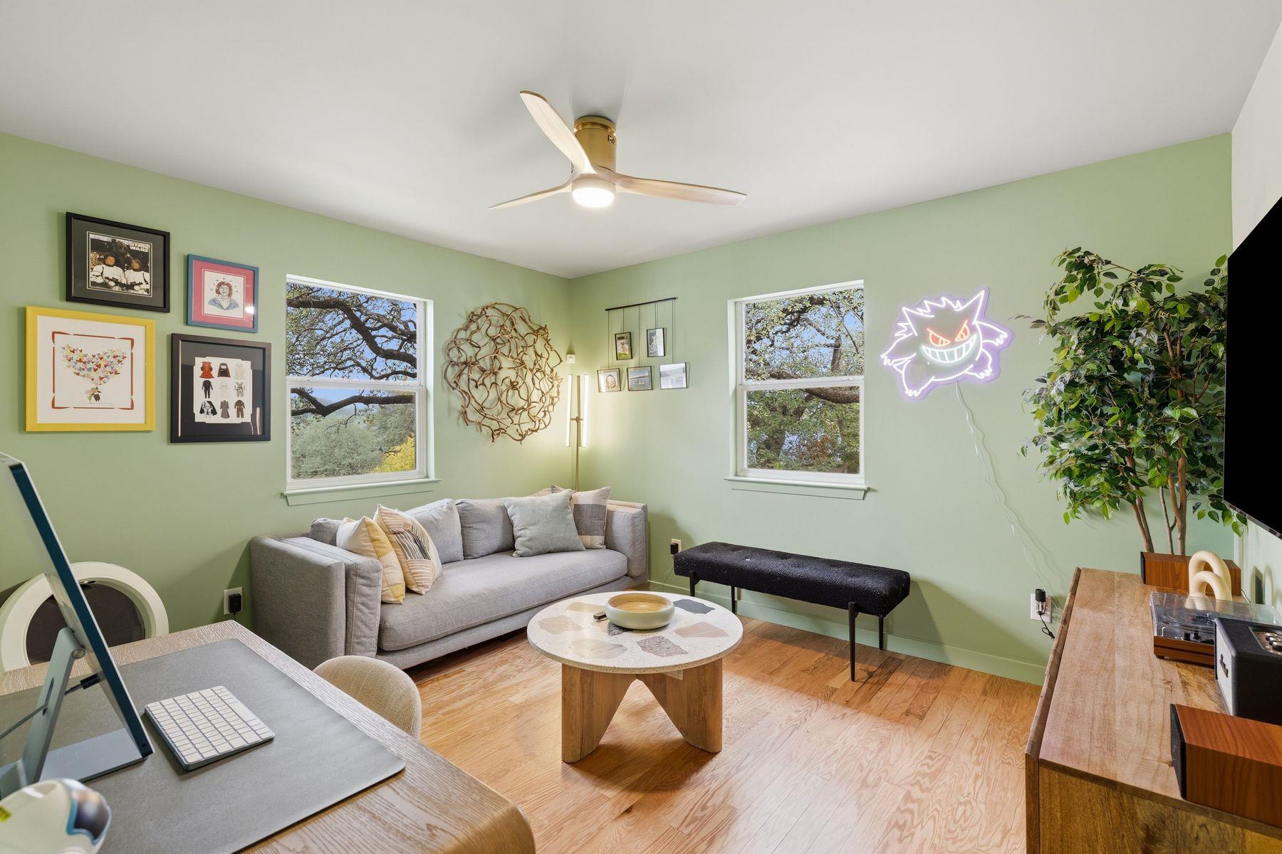 1106 Mission Rdg # B, Austin, TX 78704