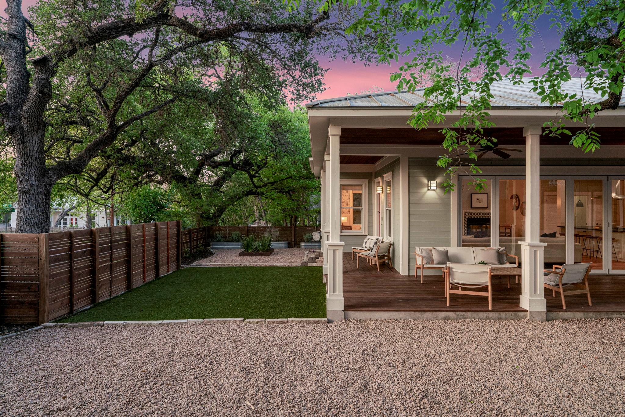 1701 Brackenridge St, Austin, TX 78704