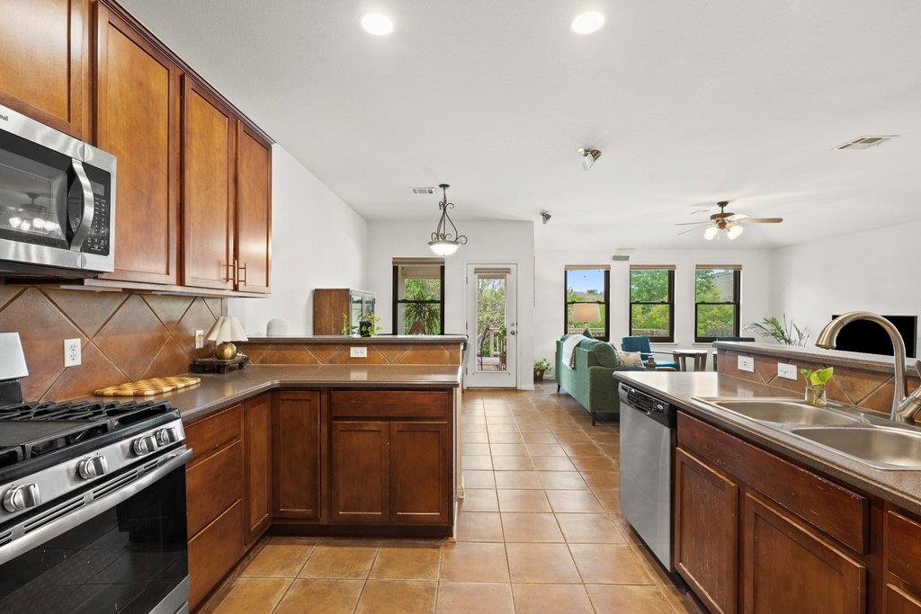 11508 Gossamer Dr, Austin, TX 78754