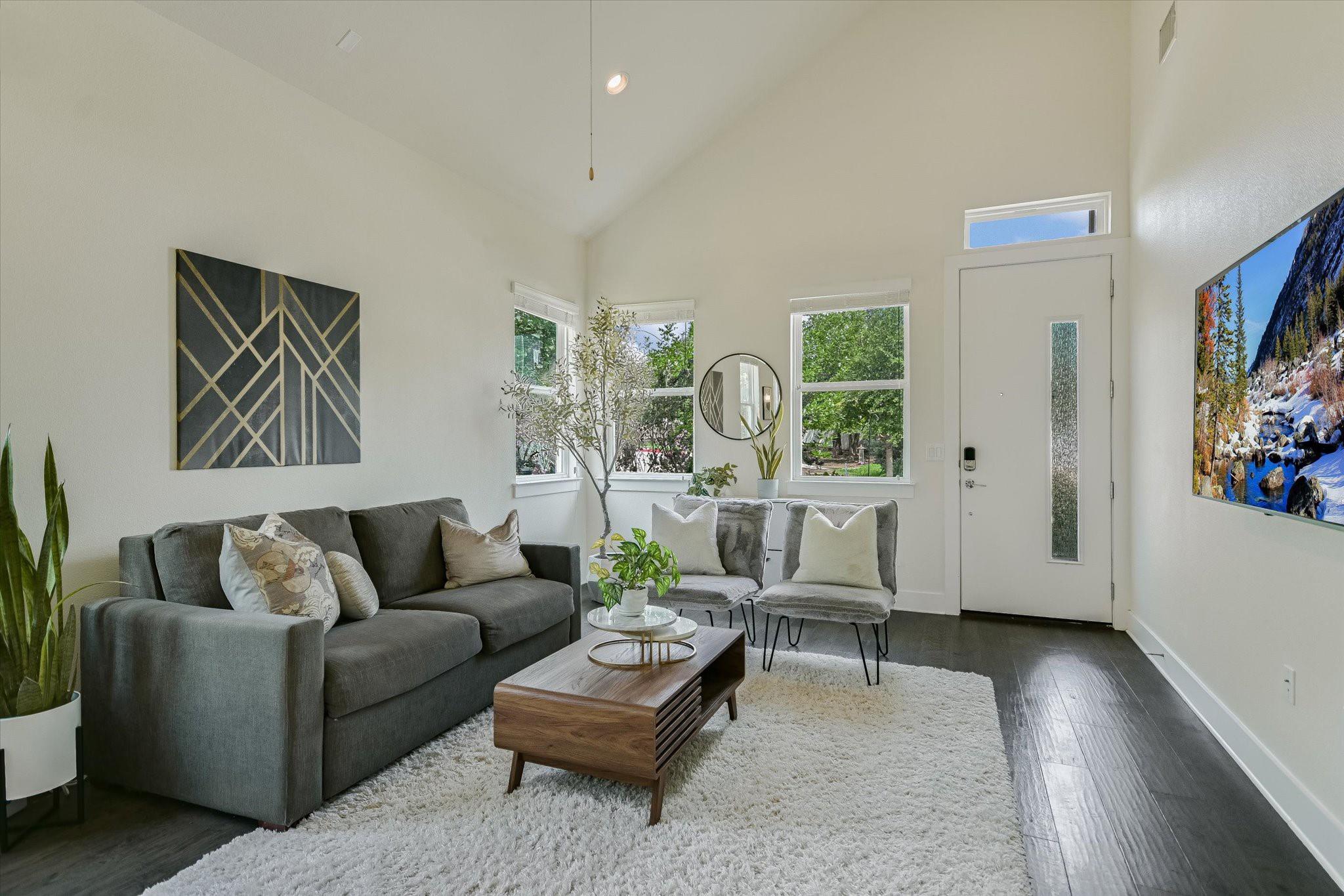 100 Virtus Bnd, Austin, TX 78702