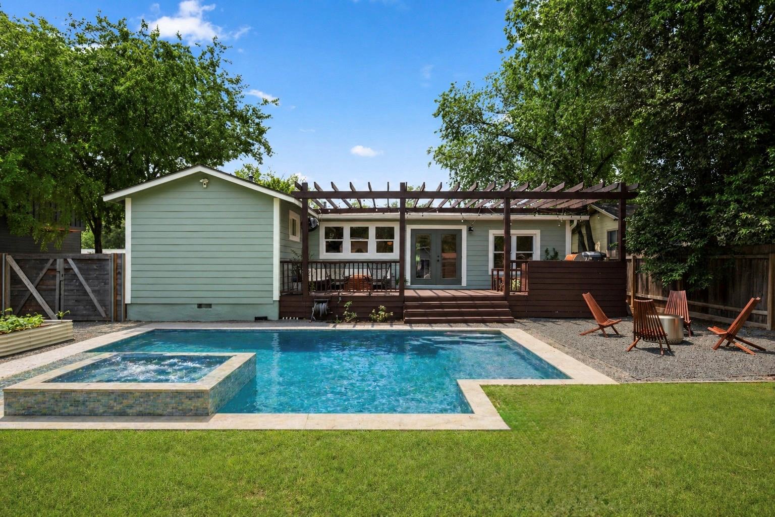 2010 Alegria Rd, Austin, TX 78757